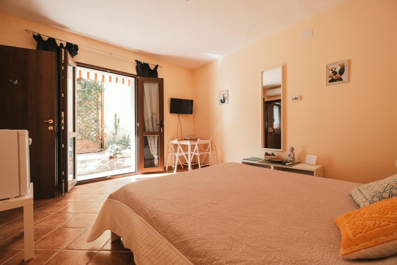 Villa Bella Salmagi - Surya Sardinia Holidays & Yoga Capitana Exterior foto